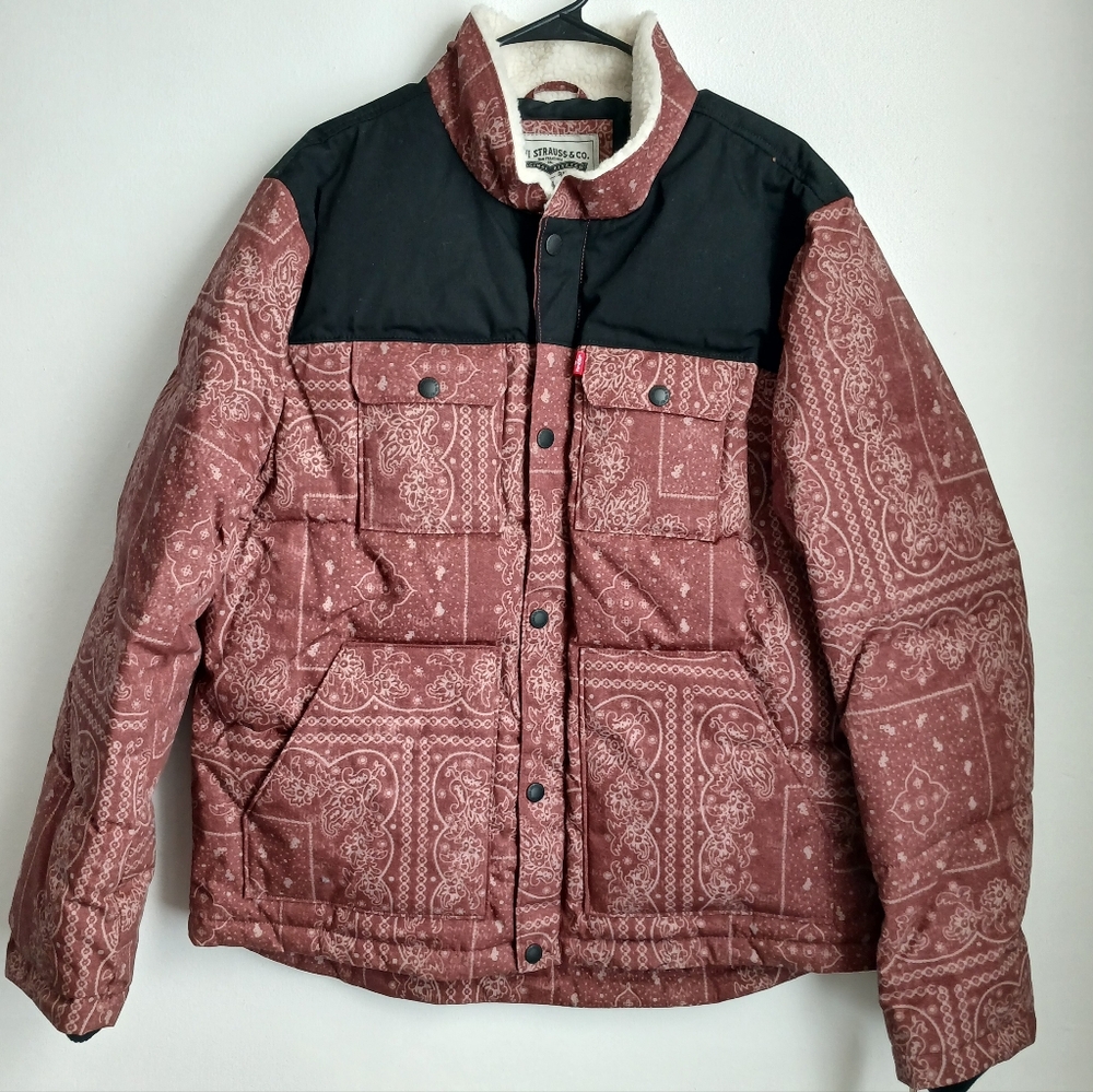 Levis Men's Quilted Jacket Red Paisley High Loft Insulation Size Large